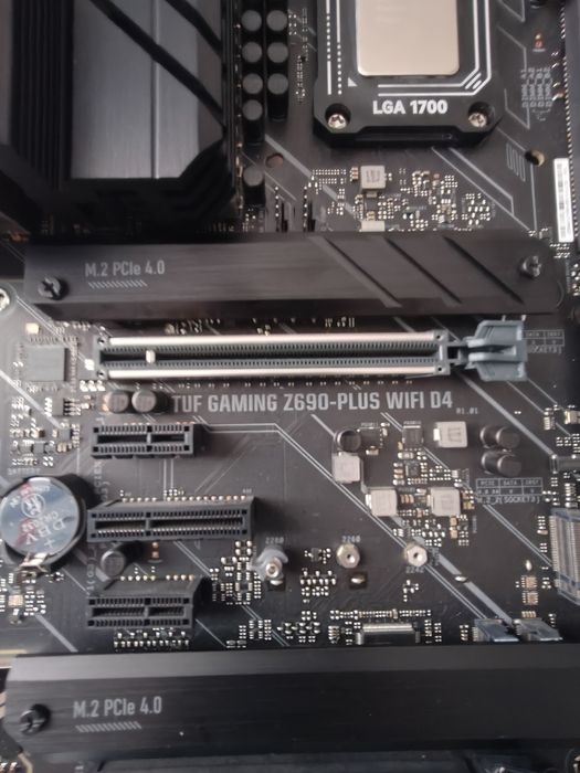 Core i7 12700k + Asus Tuf Gaming Z690 Wifi DDR4