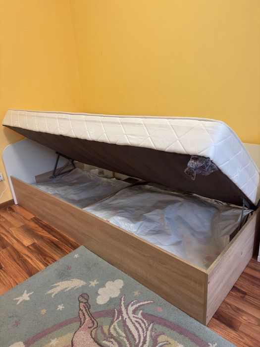 Легло с матрак 90/200
