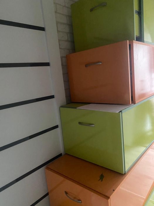 Полки и шкаф