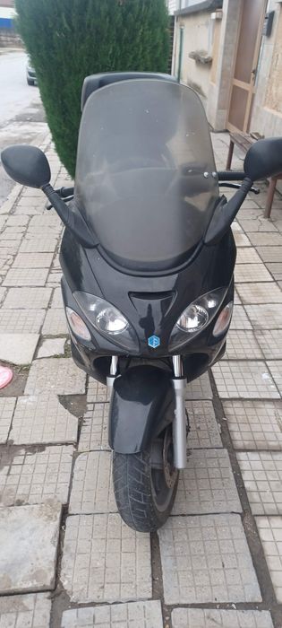 Продавам скутер Piaggio X9 250cc 2003 година