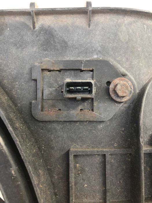 Перка охлаждане радиатор от Peugeot 206 cc 2005г