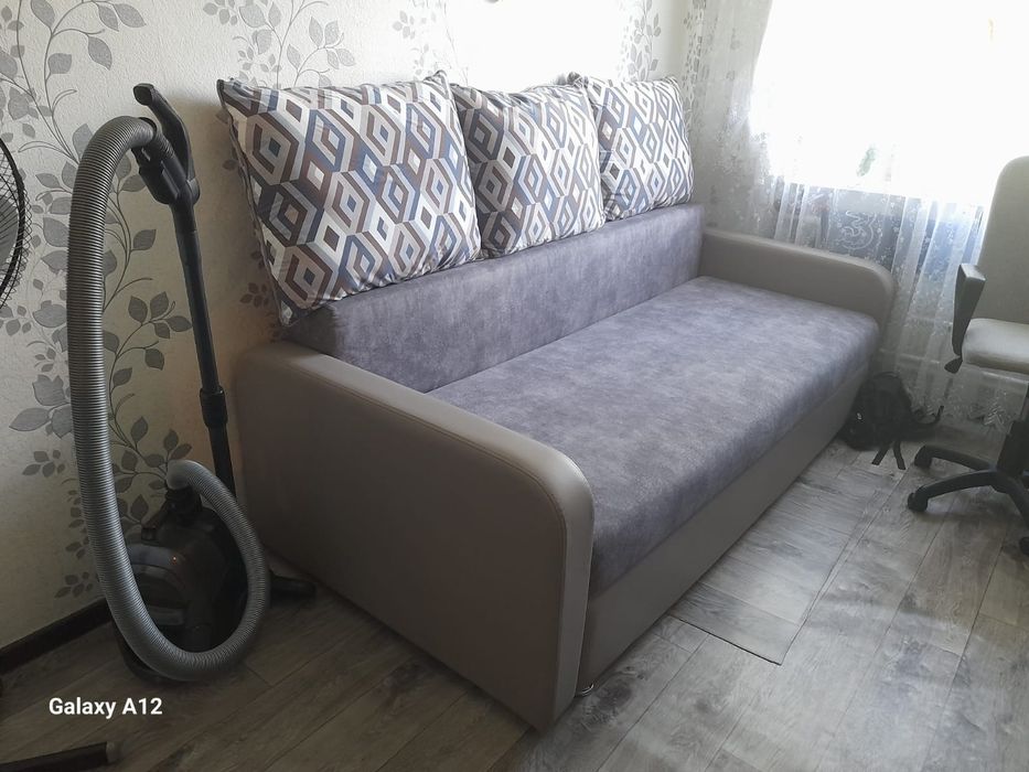 Продам диван отс.