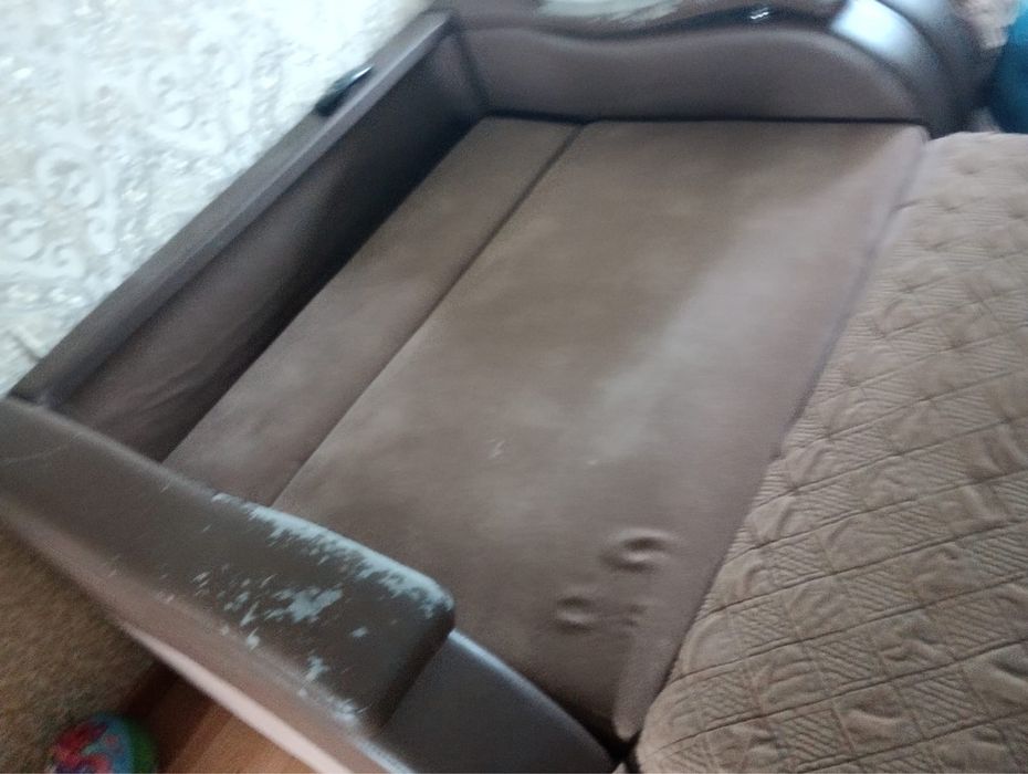 Продам бу диван , на пружине