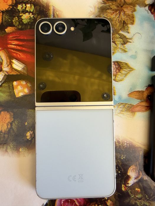 samsung galaxi Z Flip 6