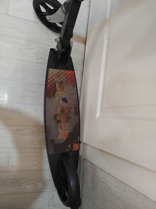 Продам самокат двухколесный.