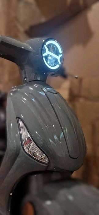 Електрически скутер Moovy, Мотор 500W. Не подлежи на регистрация.