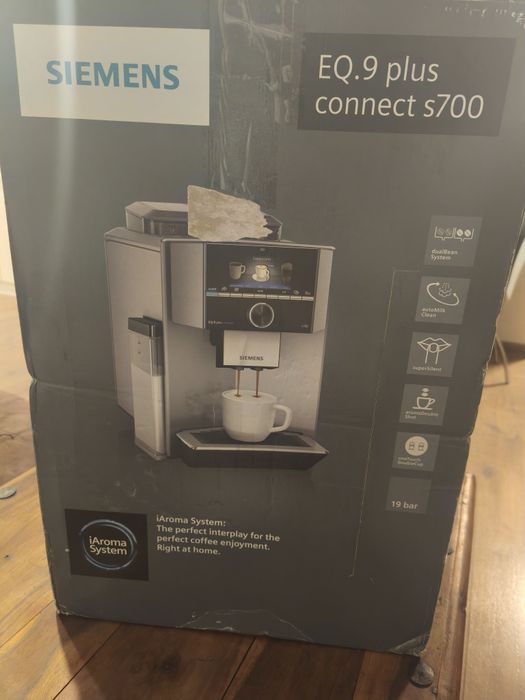 Продавам кафе робот Siemens EQ 9 s700