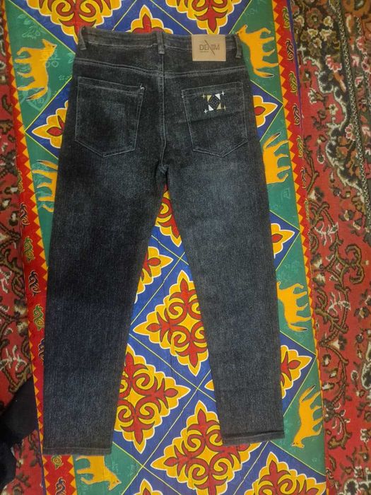 продам джинсы мужские