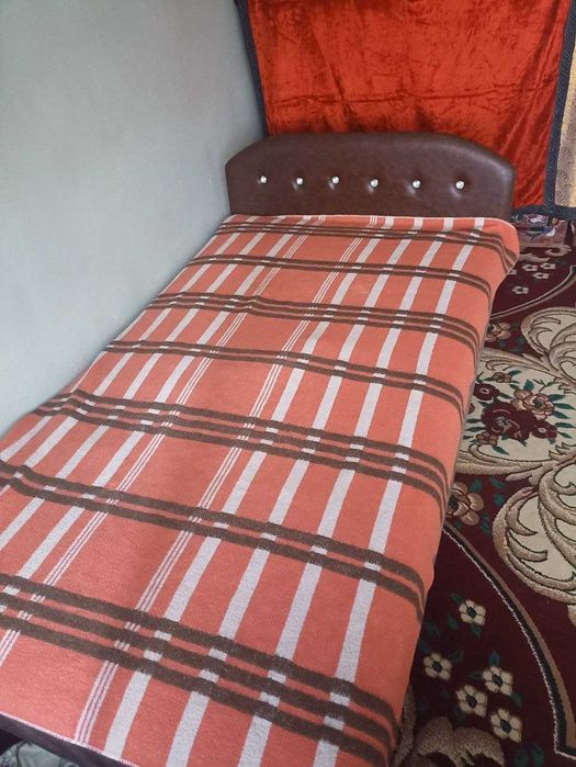 Uy jihozlari yumshoq mebellar va shkaf