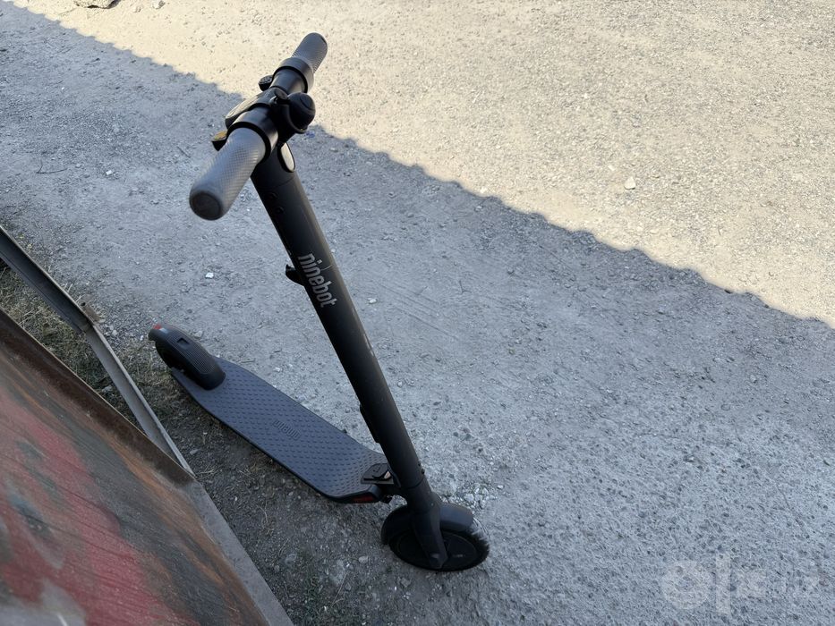 * MI NineBot оригинальный электросамокат в хорошем состоянии не дорого