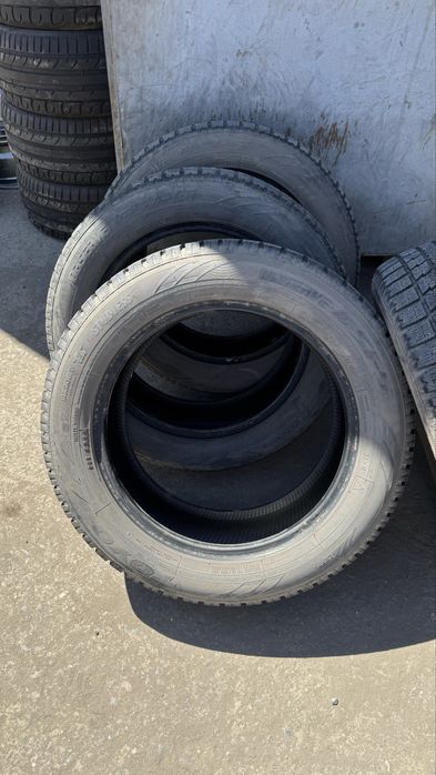 Продам резину, шины : 215/60/R17