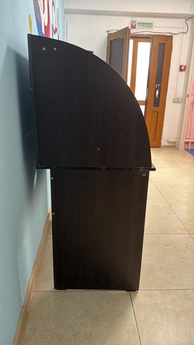 Продам стол для компьютера