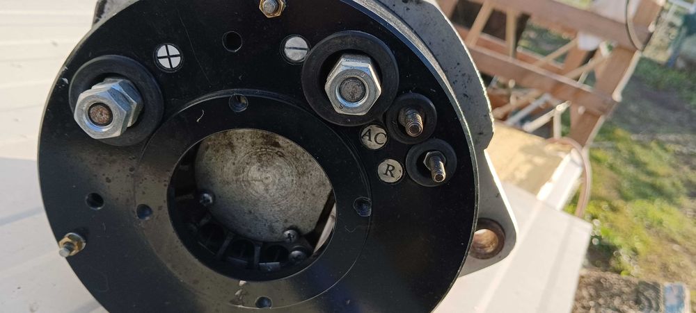 Продавам алтернатор 24волта/220ампера