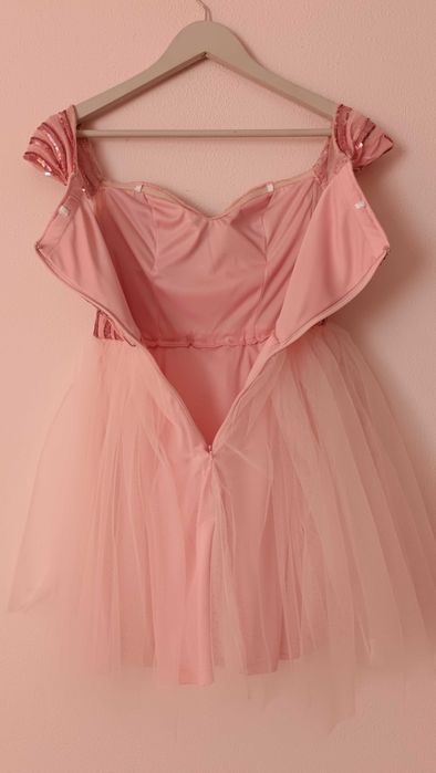 Елегантна бална рокля в розово