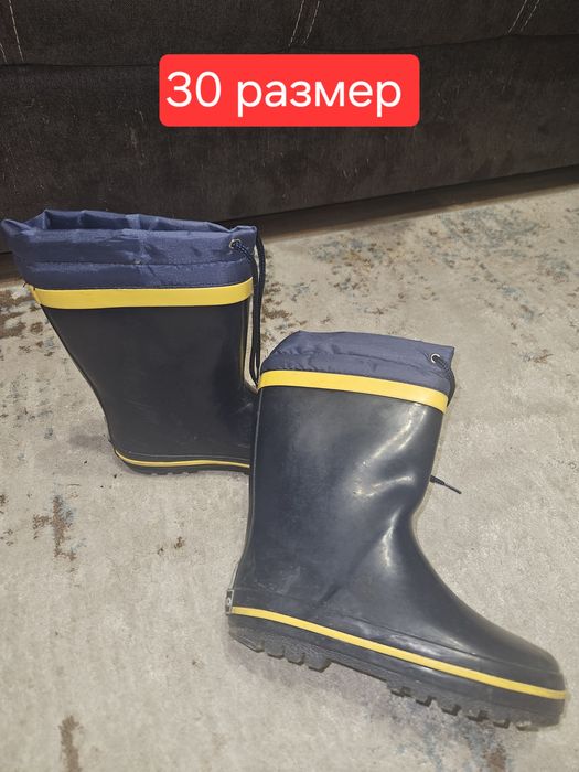 Продам обувь детскую