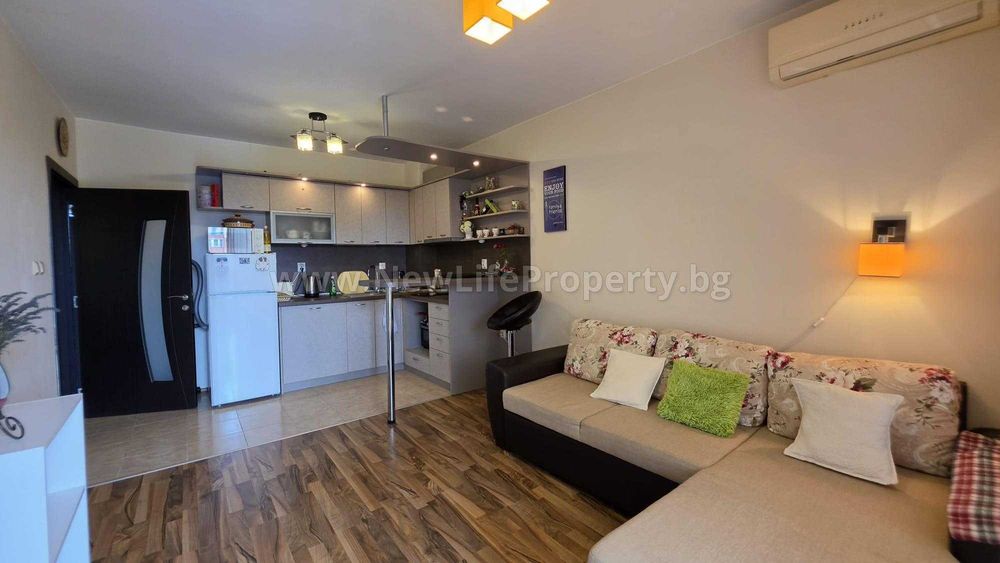 Двустаен апартамент в к-кс Elitonia Gardens 1, Равда