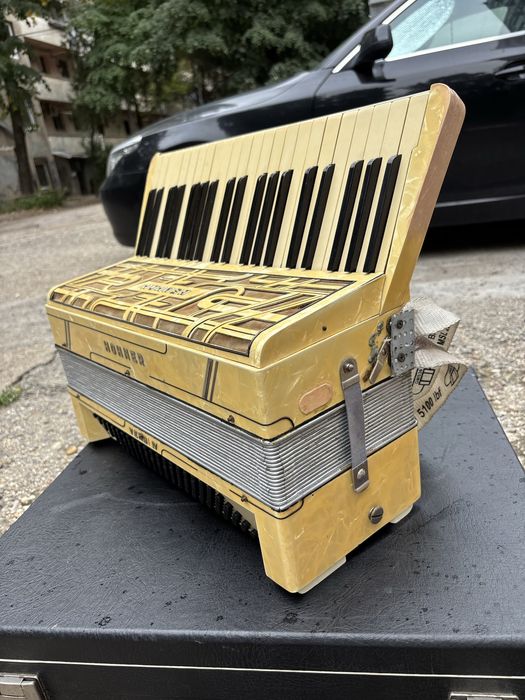 Acordoen Hohner Verdi 4 cu 120 de basi