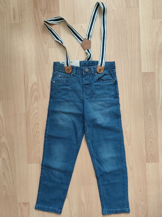 Нови  пролетни дрехи за момче, размер 7-8 години- дънки, пижами, блузи