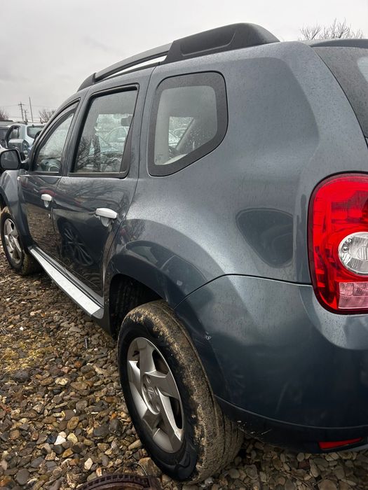 Ușă stânga față Dacia Duster 2013