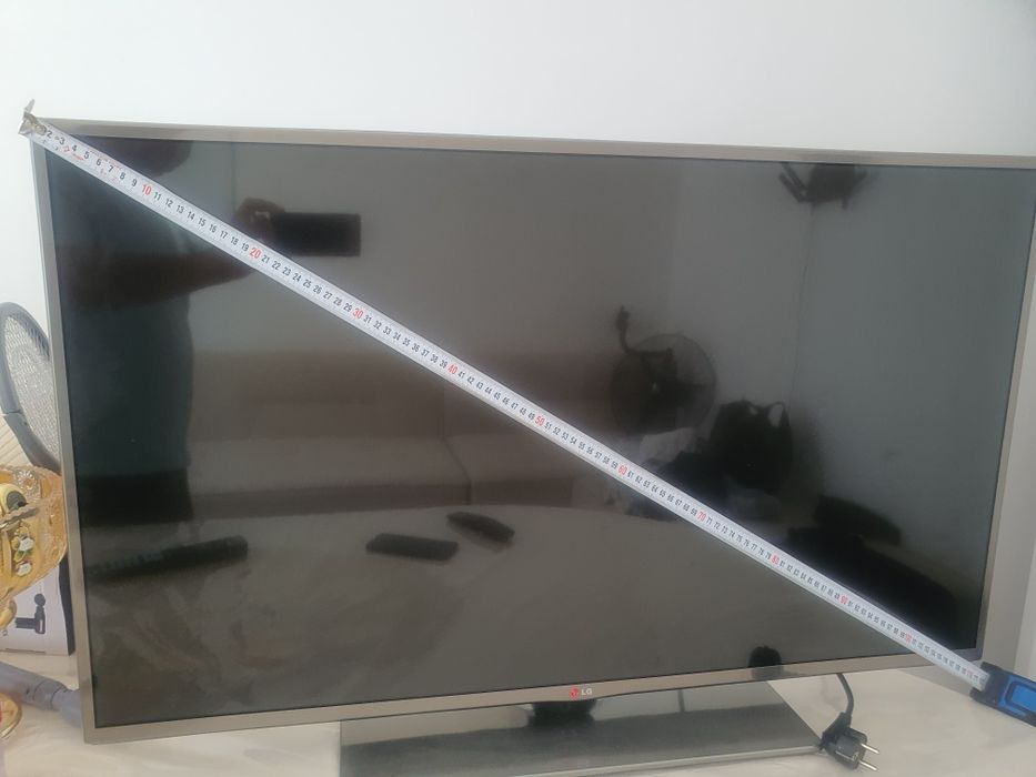 Срочно продам LG телевизор