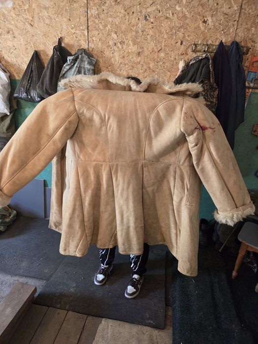 Продам 2 белых тулупа (бекеша)