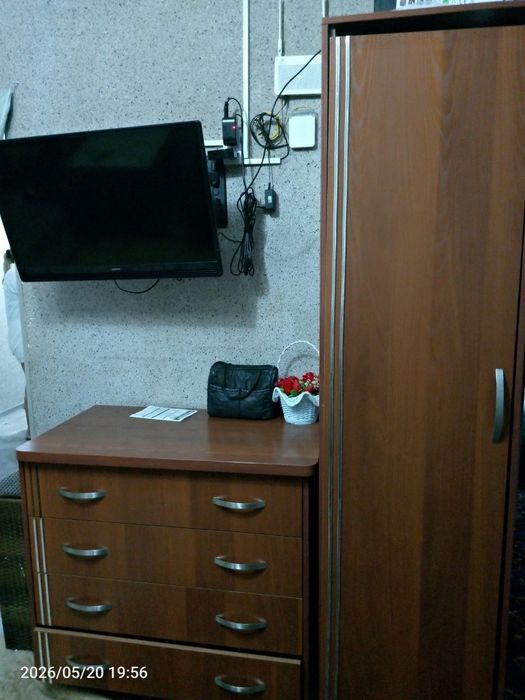 Продам 1 комнатную. С ремонтом и мебелью. Спутник -8
