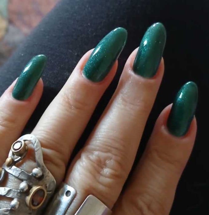 Tehnician unghii gel/GRATUIT