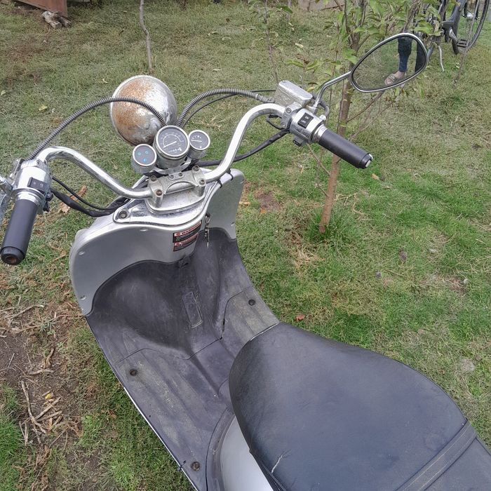 Vând scuter Mercury