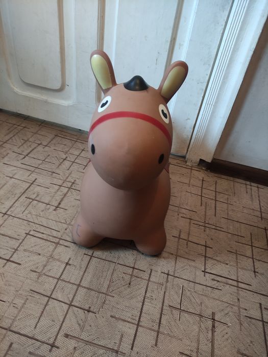 Продаю:  ослик прыгун и каталка