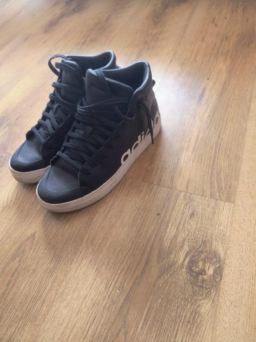 Кецове адидас, номер 40