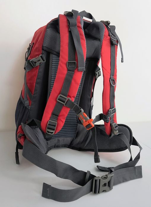 Раница 40 L / безплатна доставка/