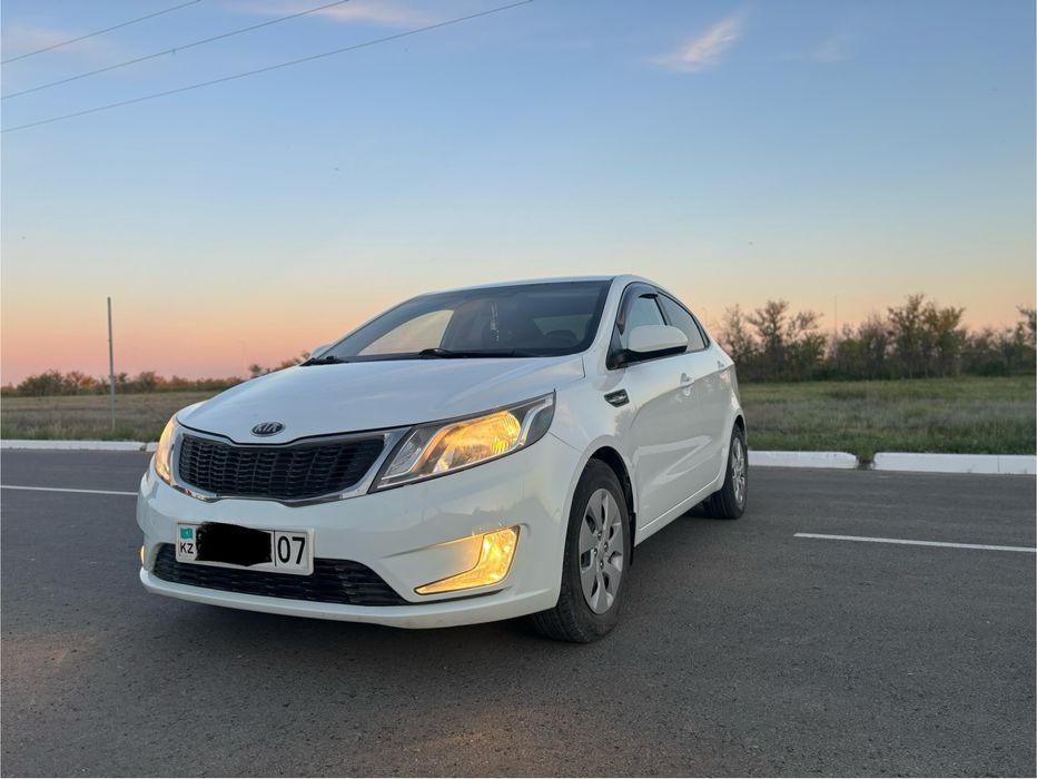 Продается автомобиль KIA RIO