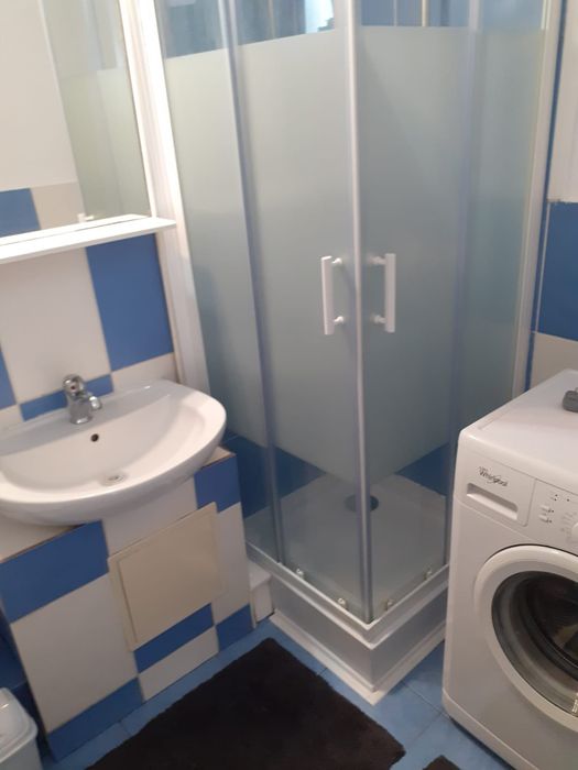 Închiriez apartament cu o cameră