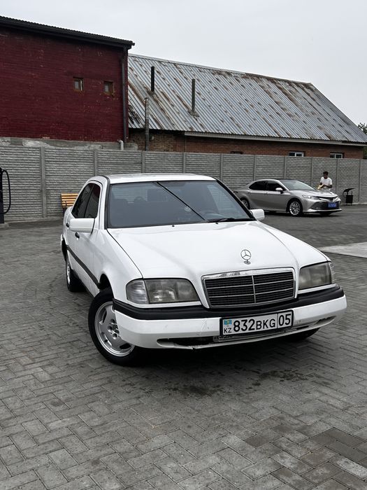 В продаже мерс w202