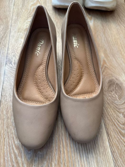 Дамски бежови токчета