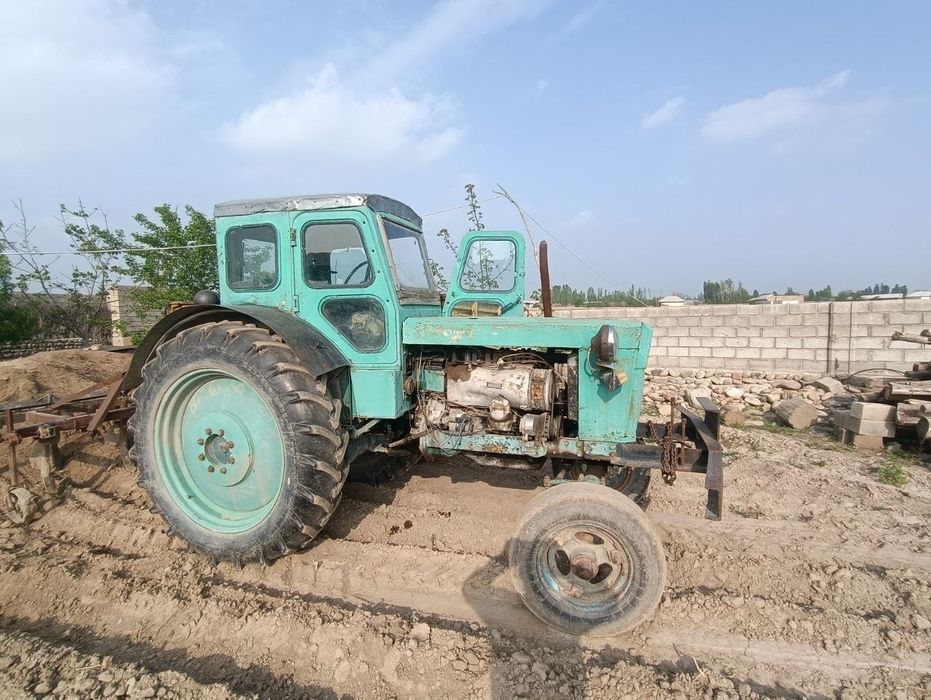 Traktor sotiladi holati yaxshi