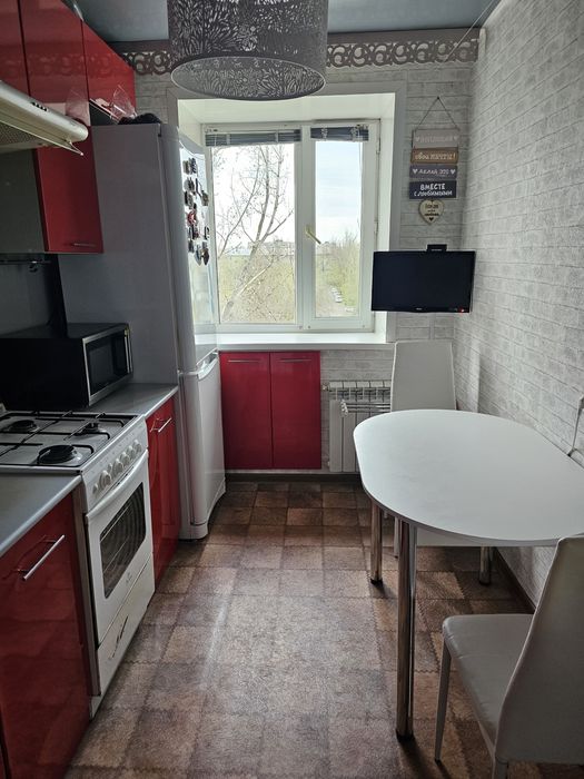 Продам 2-х конатную квартиру