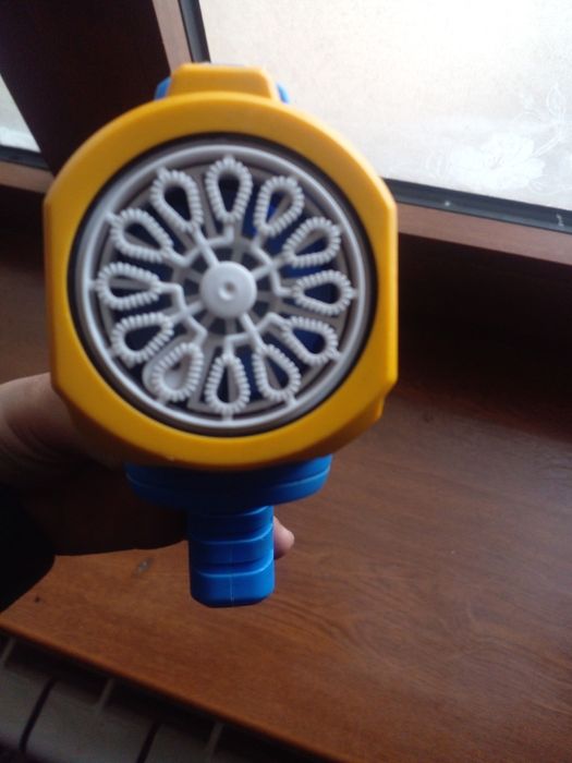 Ko‘pik chiqaruvchi o‘yinchoq