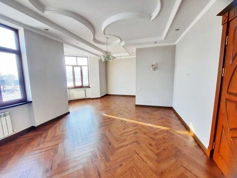 Евродом 4,1 сотка (свежий ремонт) на метро Буюк Ипак Йули