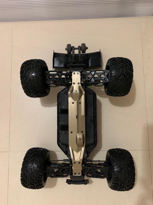 Vkar bison stil traxxas schimb cu traxxas