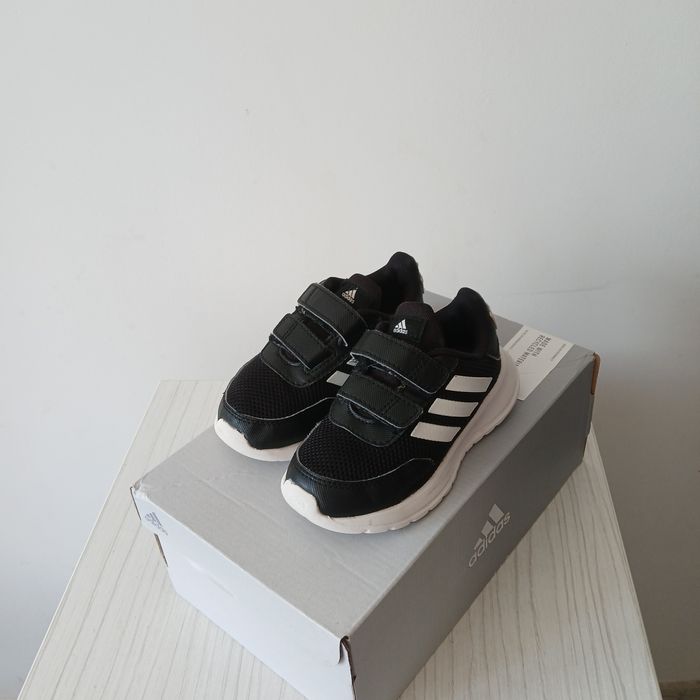 Маратонки adidas 25 1/2номер