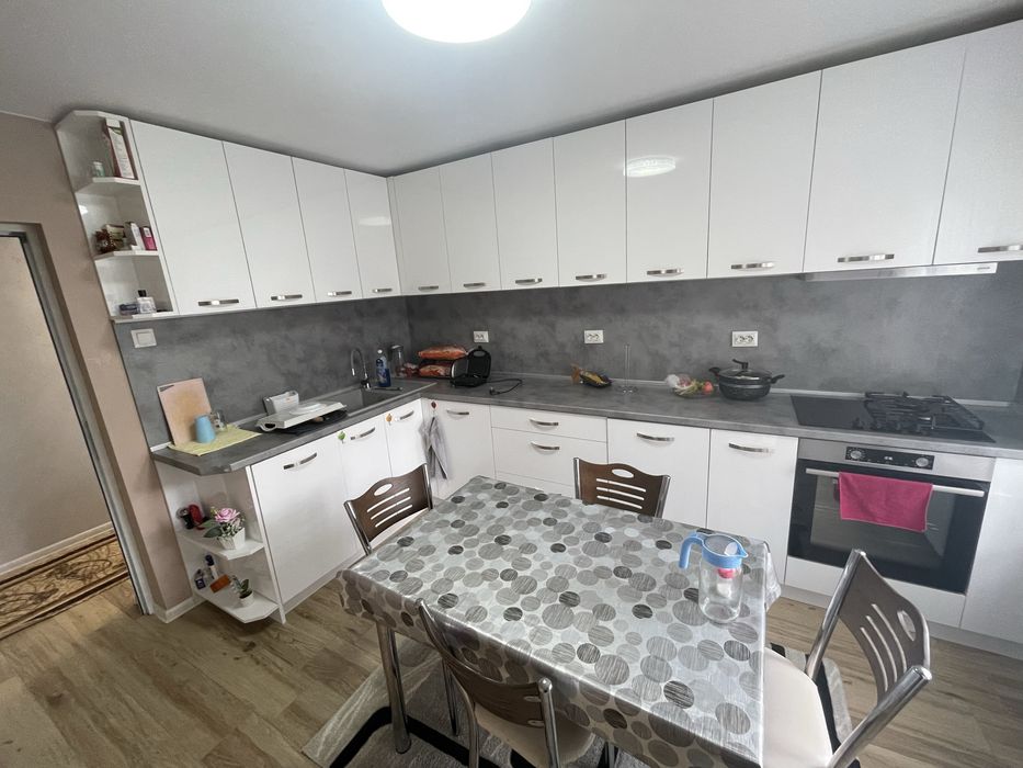 Двуетажна самостоятелна къща в Димитровград.