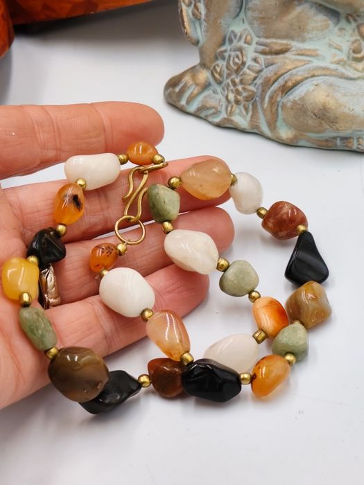 ВИНТИДЖ КОЛИЕ С  ЕСТЕСТВЕНИ минерали,КАМЪНИ, ахат оникс, кварц