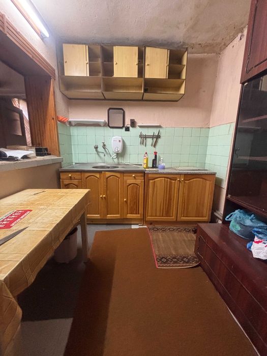 КЪЩА с прилежащ двор в Карлово