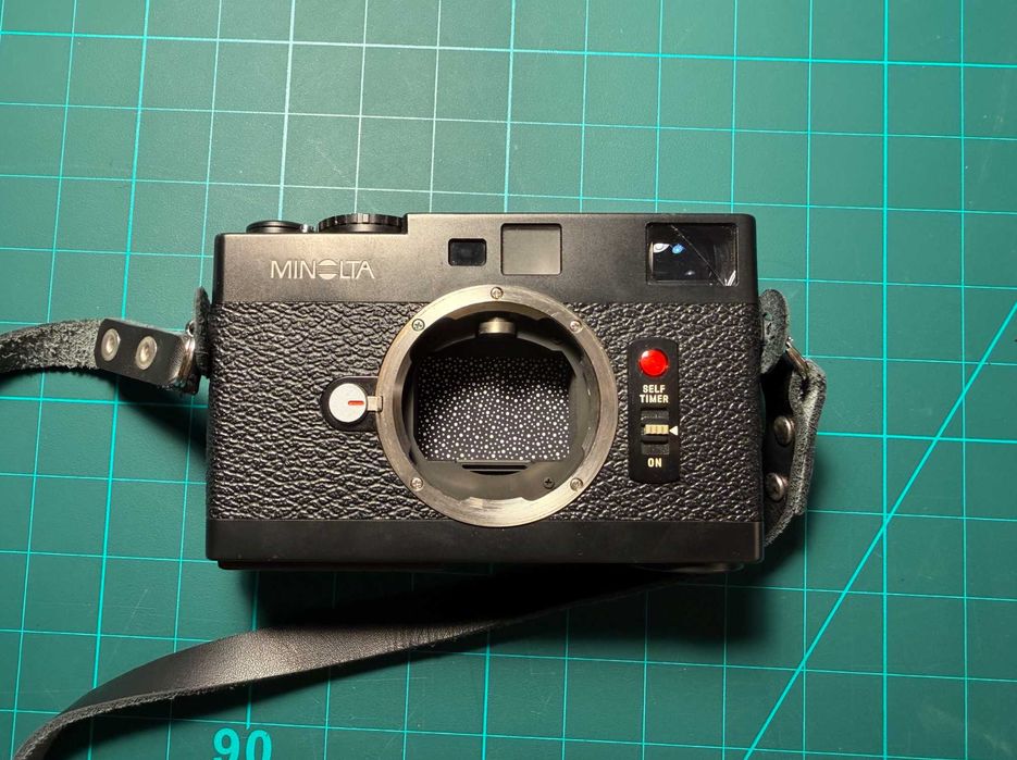 Aparat foto pe film, rangefinder, Minolta CLE