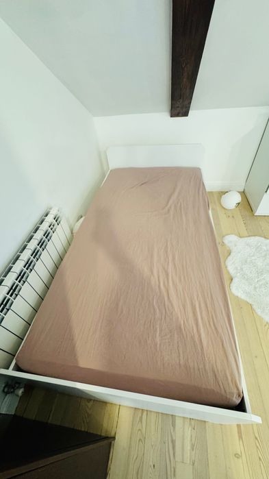Продам 2 кровати (б/у, 100х200)