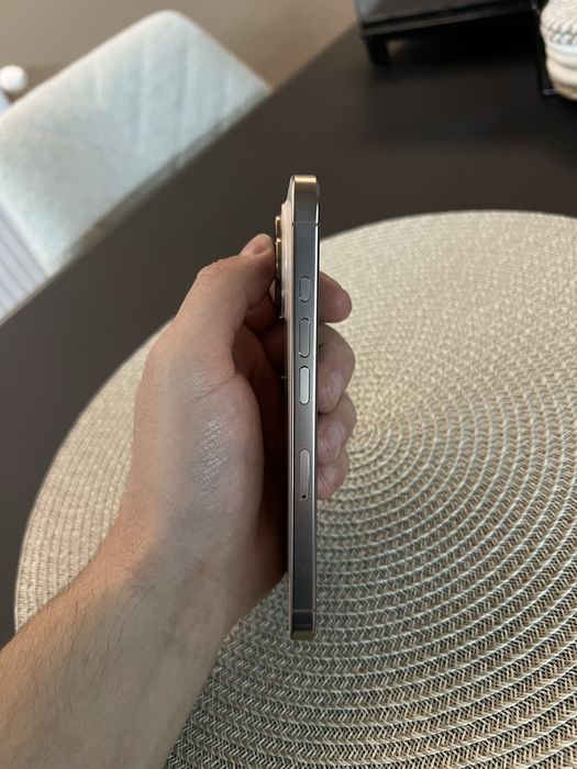 iPhone 16 Pro 128GB Desert Titanium - Отлично състояние