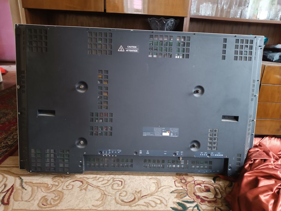 Продам плазму Fujitsu