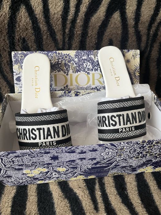 Dior Slippers 36