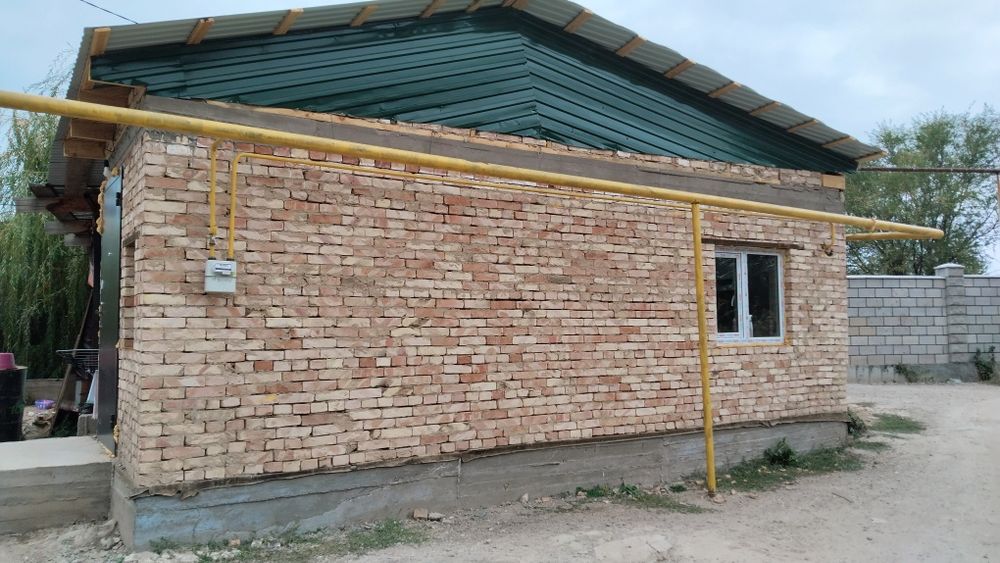 Продам участок с времянкой